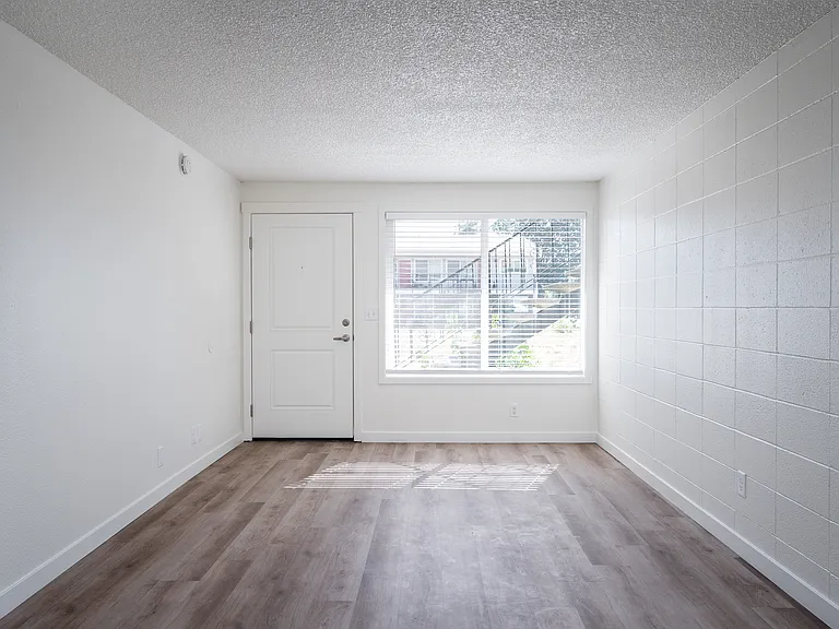 1311 Peace St SE #10 — Photo 7