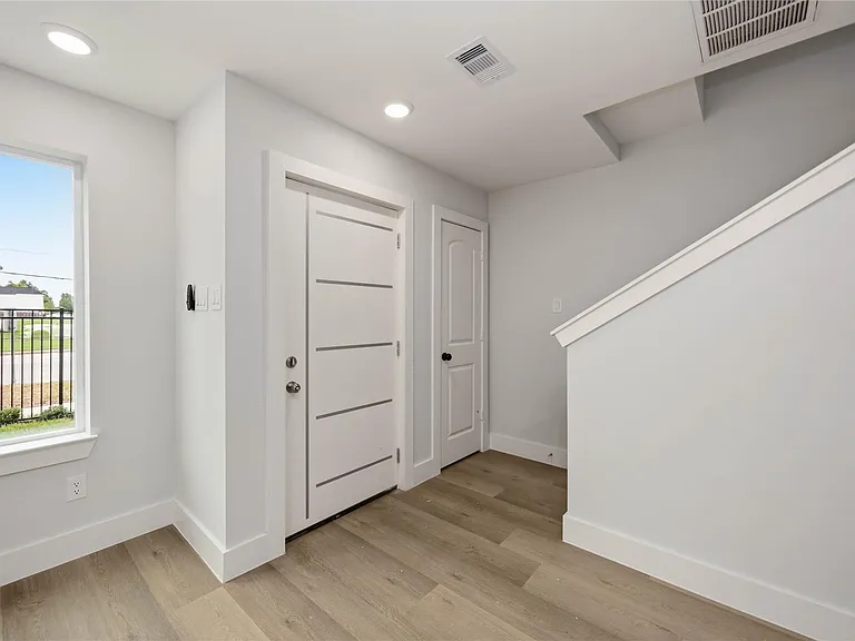 7611 Lawn St #D — Photo 17