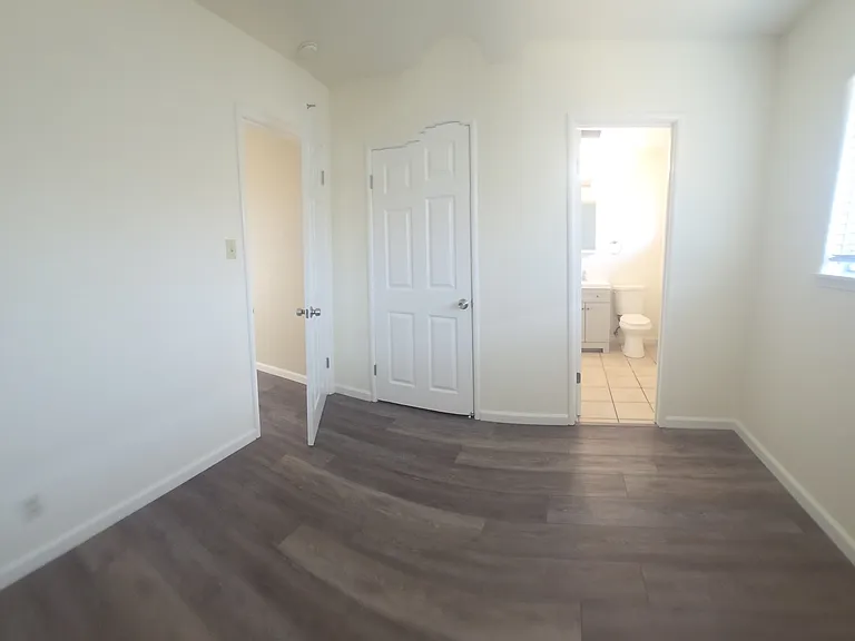 306 Perrymont Ave — Photo 10