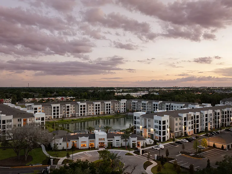 Afton Palms — Photo 18