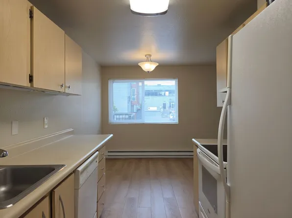 Mykonos Apartments, 210 10th Ave E APT 201, Seattle, WA 98102