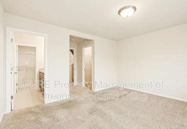 6714 NW 158th Ave — Photo 17