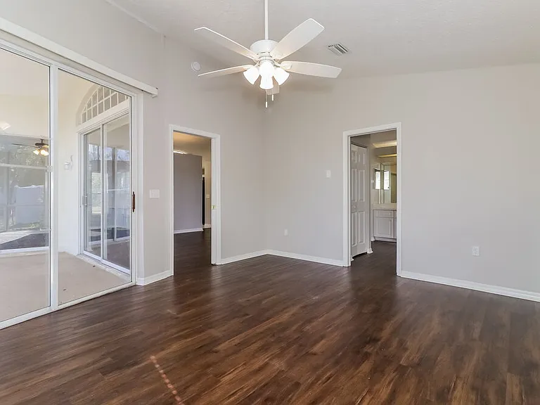 10836 New Brighton Ct — Photo 11
