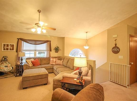 3rd image of 1161 Windshire Dr
