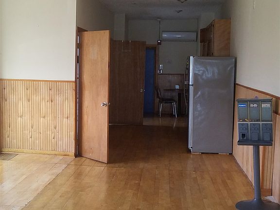 3rd image of 3300 H St Fl 2nd