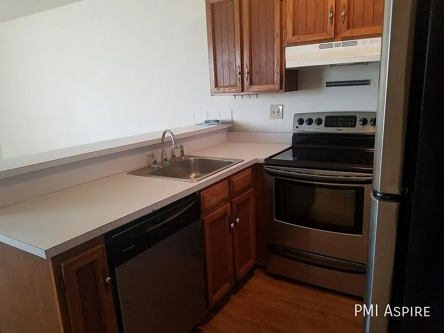 2 Bedroom 1 Bath Apartment in Lafayette — Photo 4
