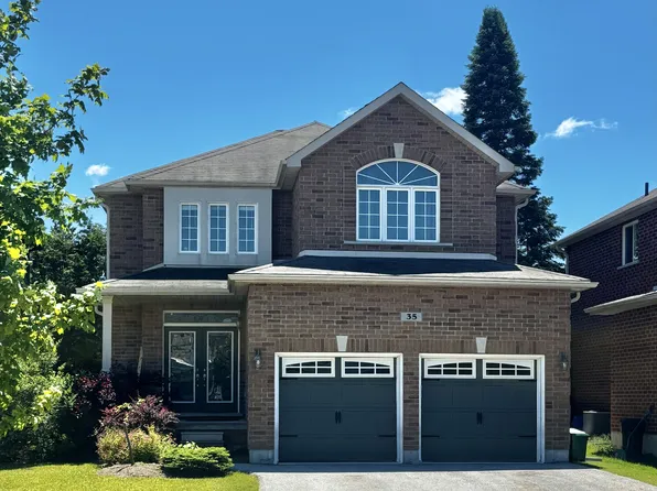 35 Auburn Ct, Barrie, ON L4N 6G9