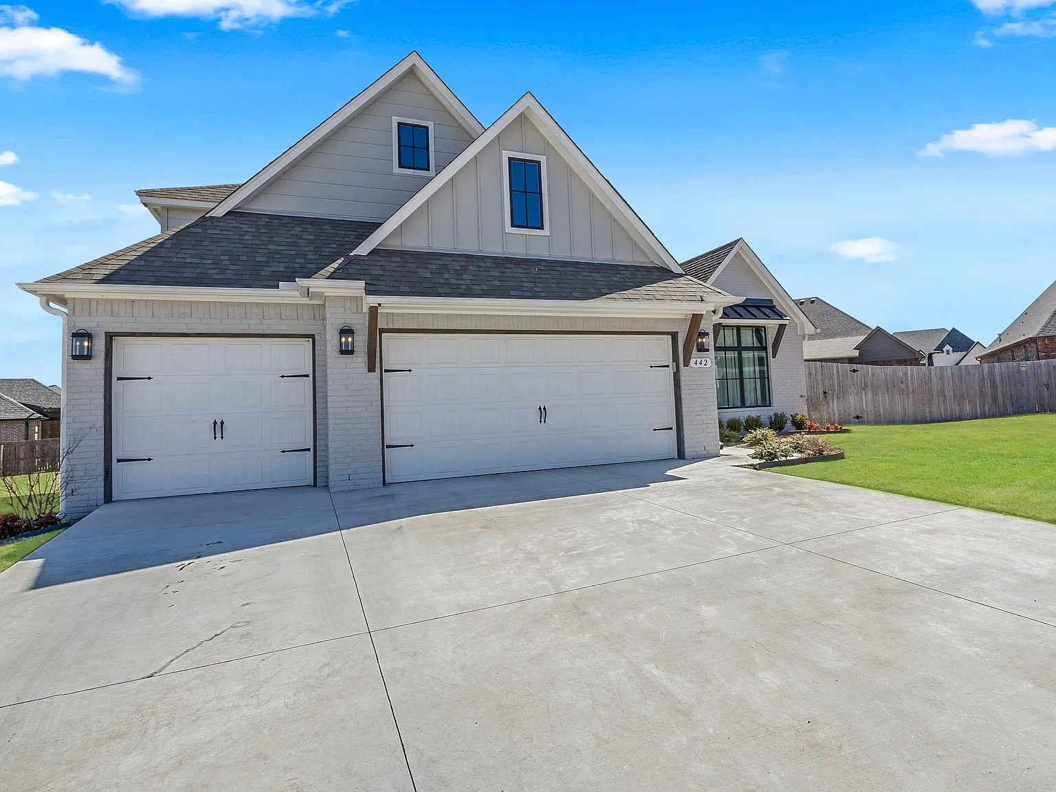4 bed, 2485 sqft, $3,500 — Photo 4