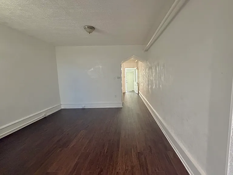 715 Green St — Photo 4