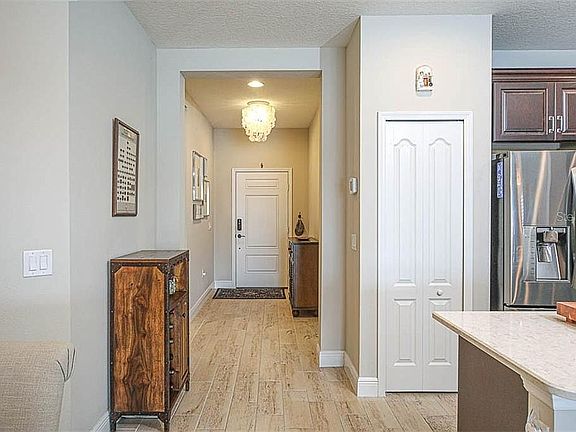 5th image of 271 Casalino Dr