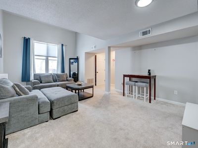 11 Concorde Way #B2, Windsor Locks, CT, 06096