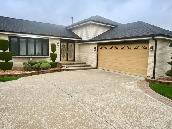4409 Imperial Dr, Richton Park, IL 60471
