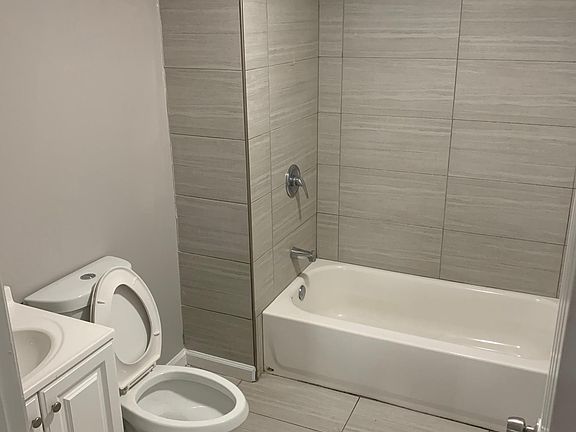 4th image of 31 Cambridge St Basement 7
