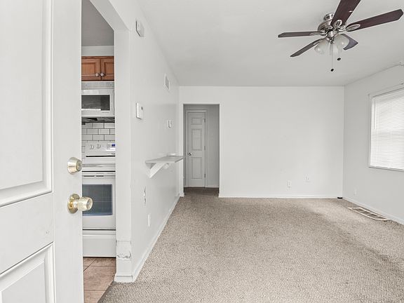 4th image of 4409 Mersington Ave