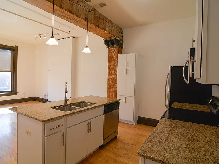 Bloc 12 Apartments — Photo 16