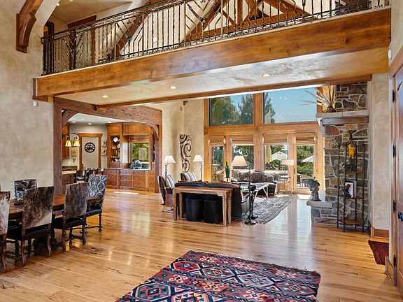 6_Incredible Wood Beam Detail>