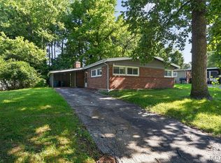 8313 Pepperidge Dr, Saint Louis, MO 63134