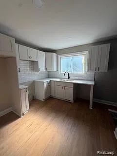 3 bed, 3.0 bath, 1245 sqft, $2,495 — Photo 3
