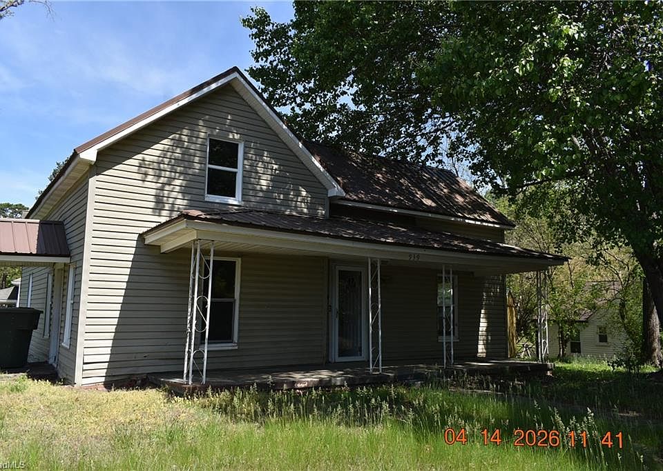 1st image of 939 Galloway St