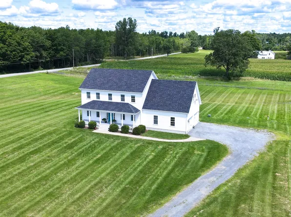 1 Macomber Lane, Grand Isle, VT 05458
