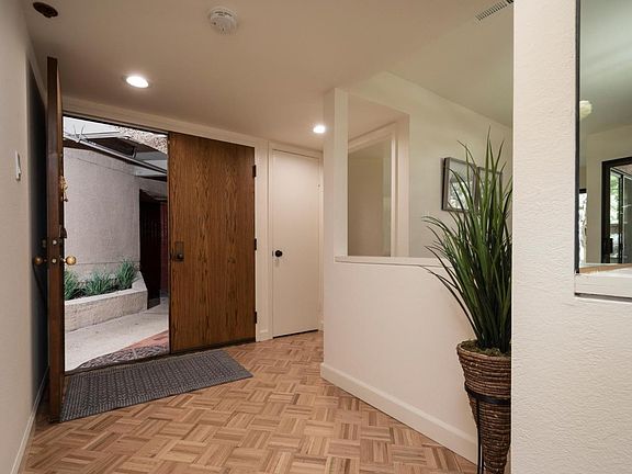 5th image of 35 9th Ave APT 3