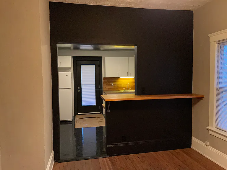 2157 W 11th St #3 — Photo 7