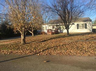 406 N 5th St, Wathena, KS 66090