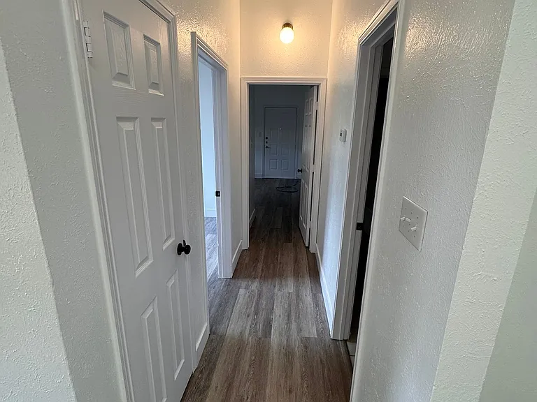 109 Misty Ct — Photo 12