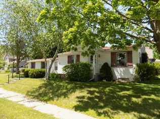 277 2nd Ave, Manistee, MI 49660