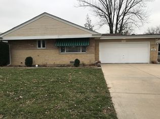 261 Terry Ln, Villa Park, IL 60181