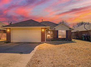 1936 NW 172nd St, Edmond, OK 73012