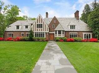 2 Oak Ln, Scarsdale, NY 10583