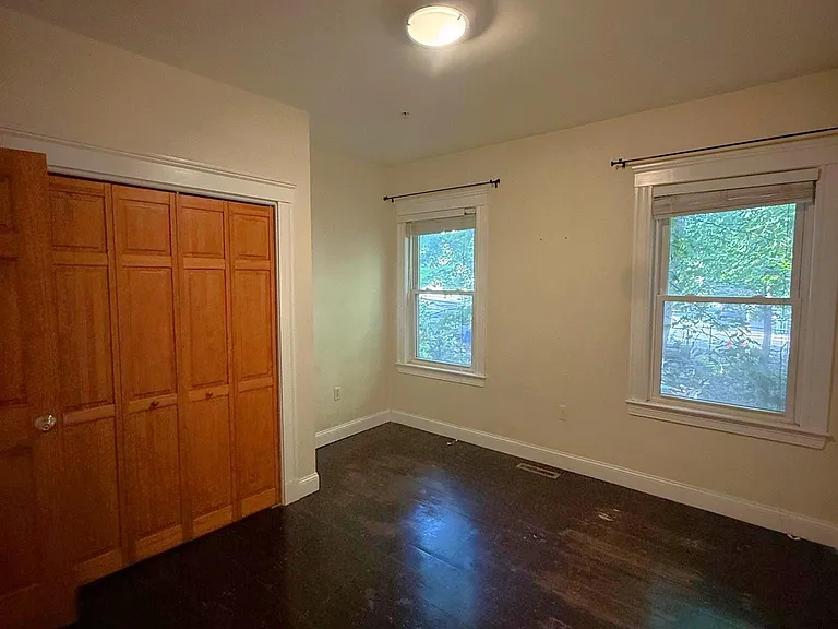 10 Giles Park — Photo 16