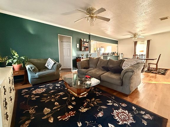 3rd image of 2109 S Moffet Avenue