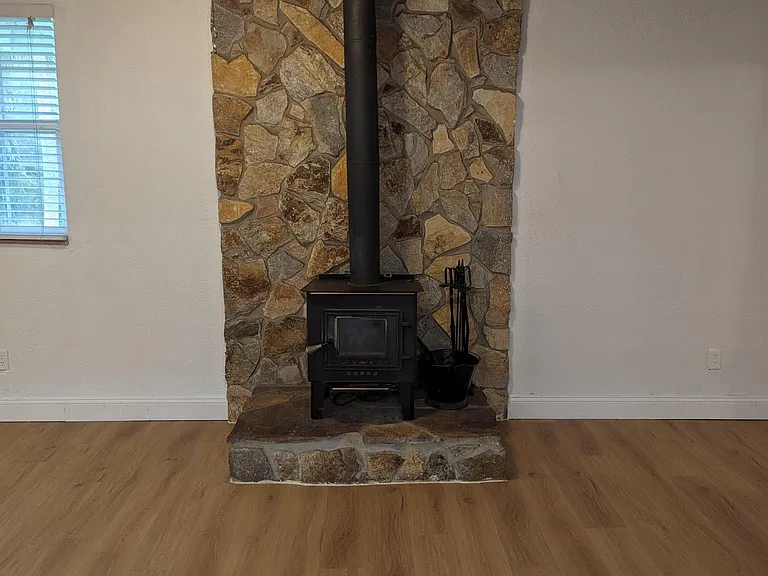 3190 Howard Ave — Photo 14