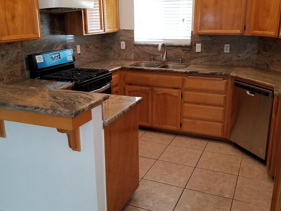 2nd image of 859 Burlwood Ave