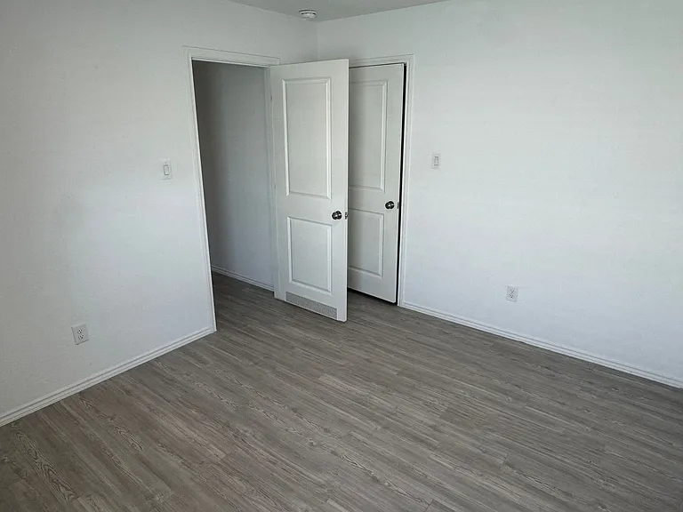 15111 Greenfield Ml — Photo 16