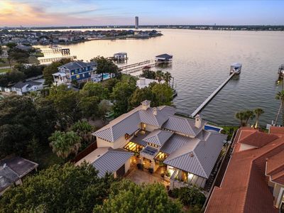 1 Waterford Oaks Ln, Kemah, TX, 77565