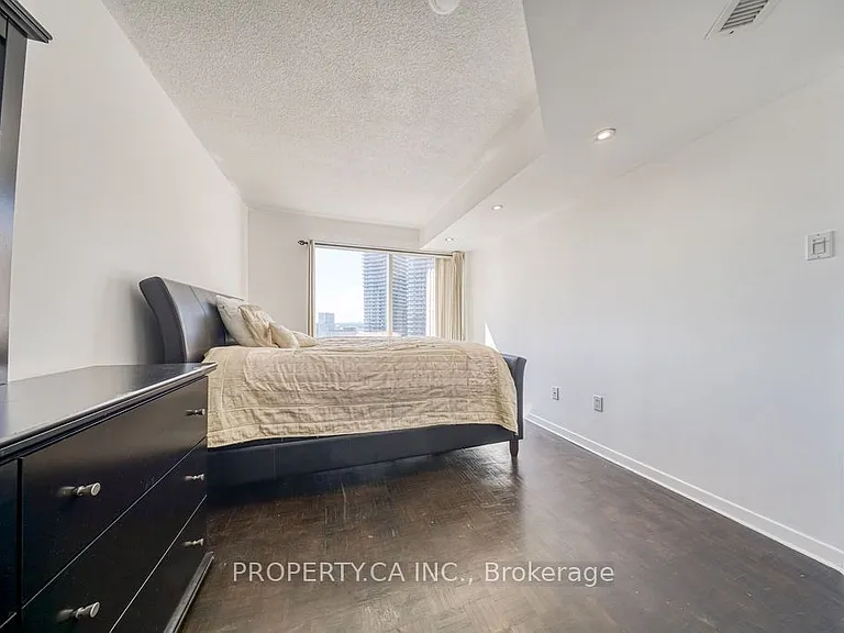 1001 Bay St #2902 — Photo 23