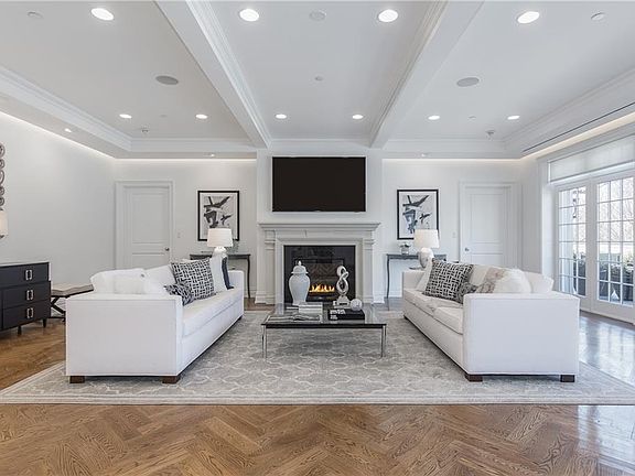 4th image of 2C Weaver St #14