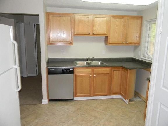 3rd image of 3712 Saranac Dr