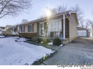 2928 Sherborn Rd, Springfield, IL 62702