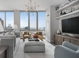 2 W Delaware Pl UNIT 904, Chicago, IL 60610
