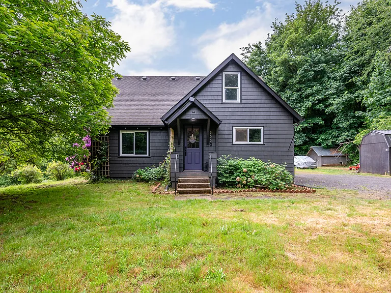 355 Slide Creek Rd — Photo 2