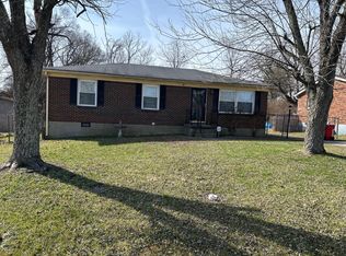 114 Edgewood Dr, Frankfort, KY 40601