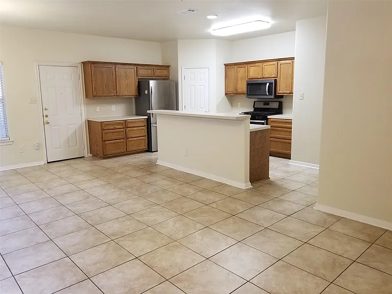 2928 Thrushwood Dr #A — Photo 6