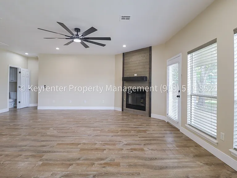 806 W 118th St S — Photo 23