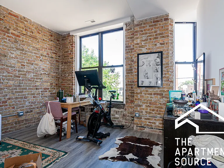 2745 W Division St #4 — Photo 11