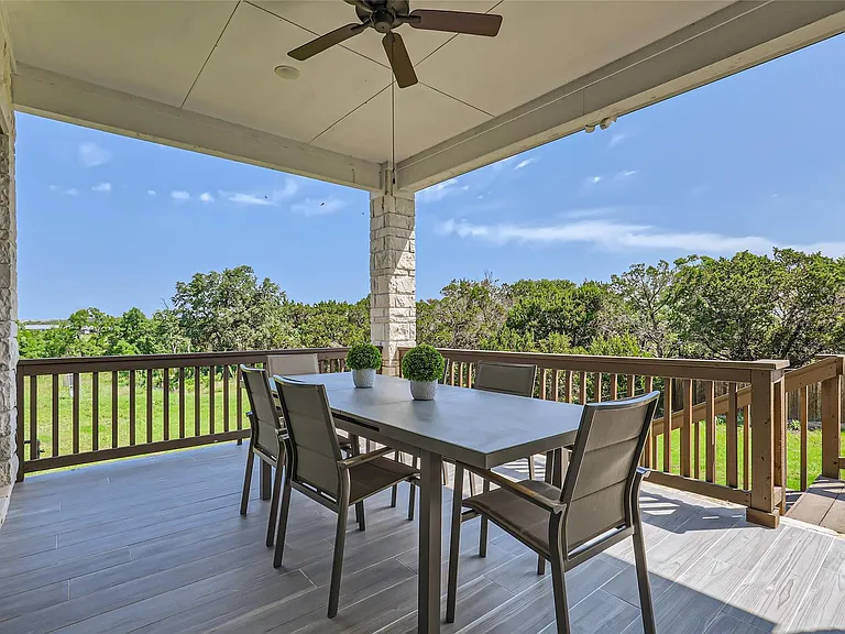 704 Palamos Dr — Photo 38