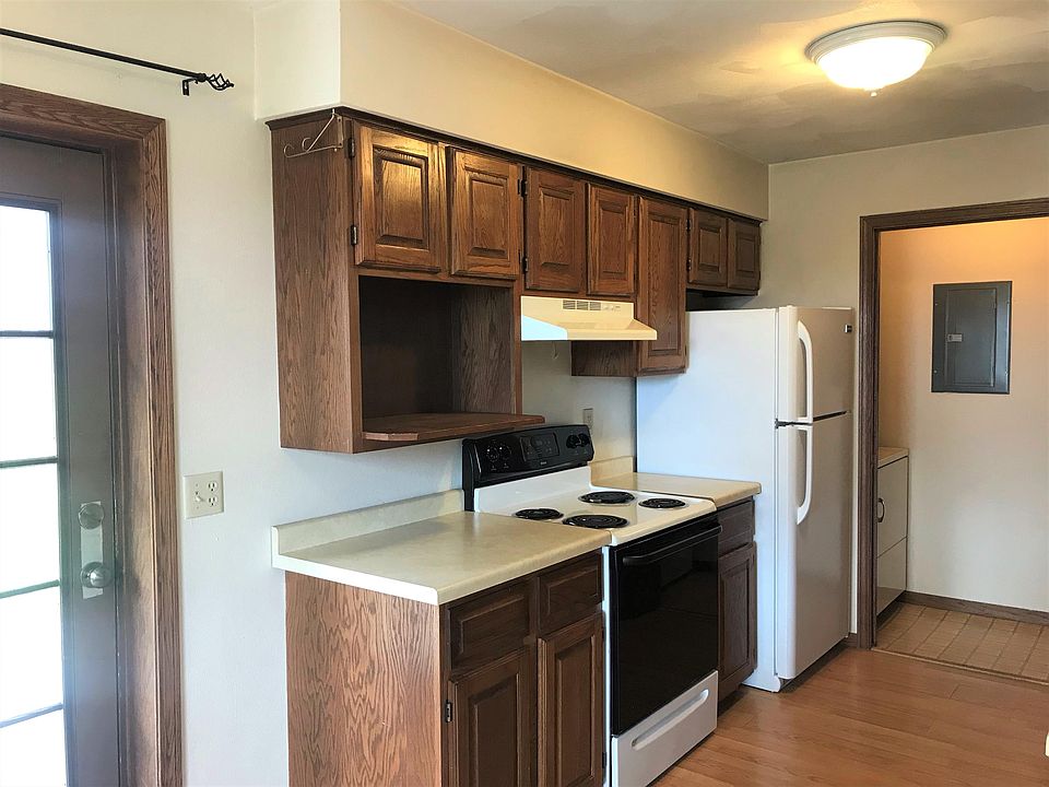 Kitchen with Laundry Closet